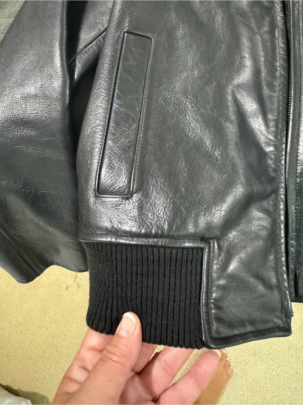Banana Republic Black Leather Bomber Jacket XS excellent condition!! - Picture 4 of 8